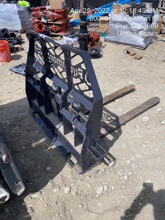 2021 PALADIN 48" Pallet Forks - Paladin