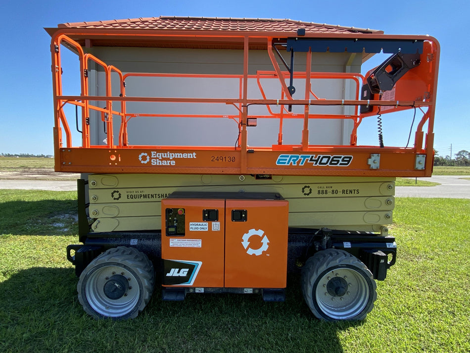 2022 JLG ERT4069