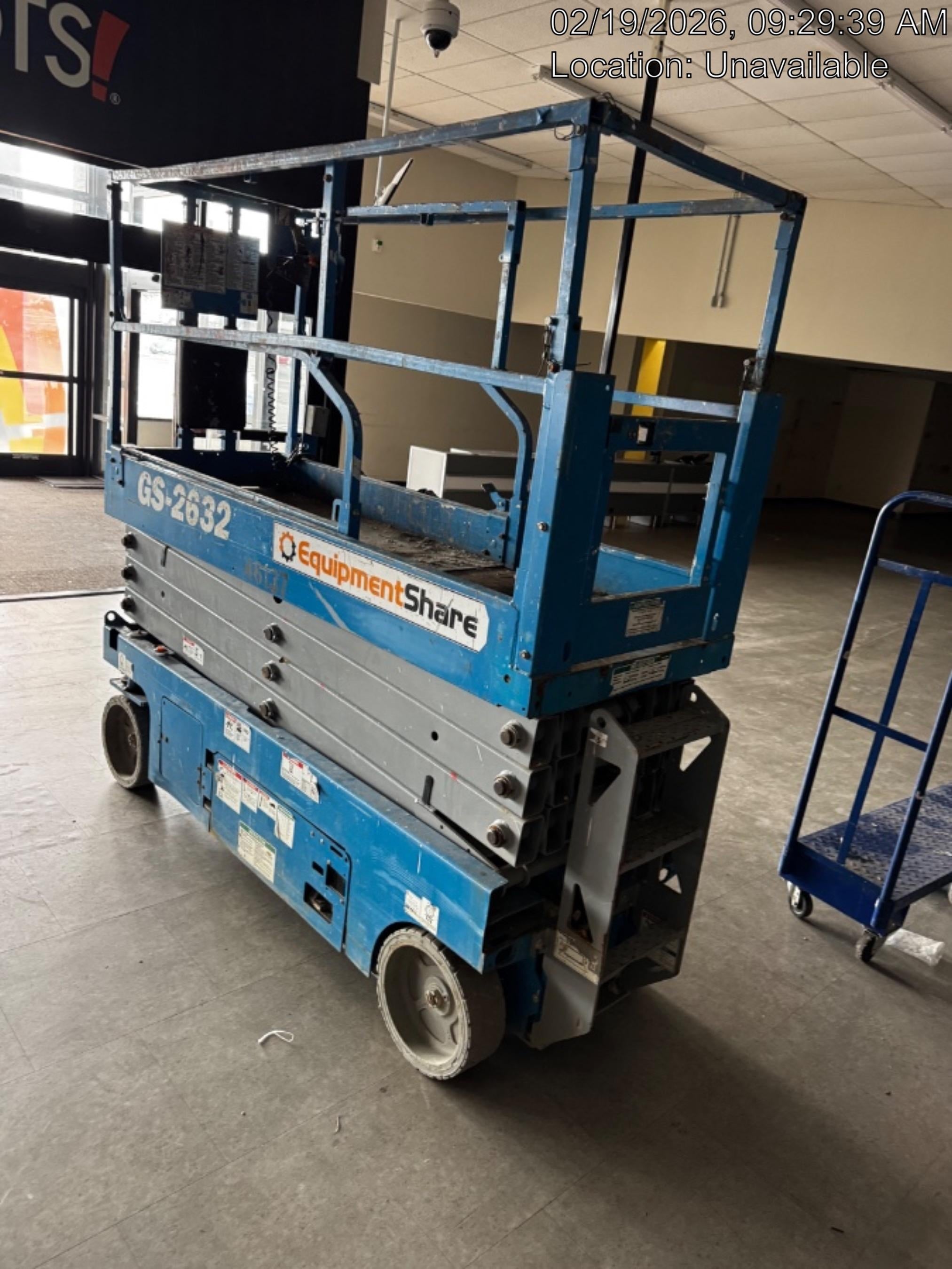 2019 Genie GS-2632 Folding rails with half height swing gate