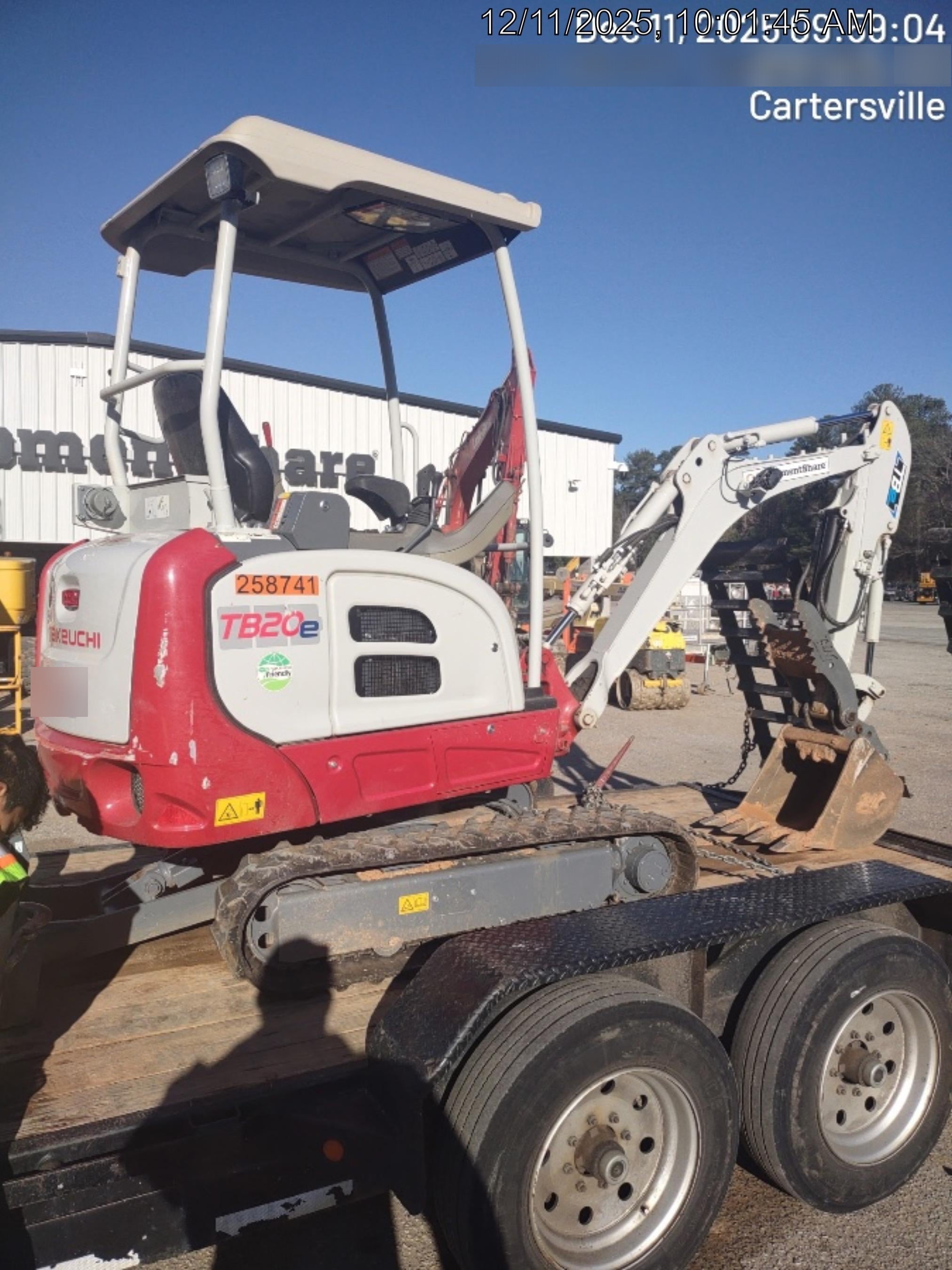 2022 TAKEUCHI TB20e