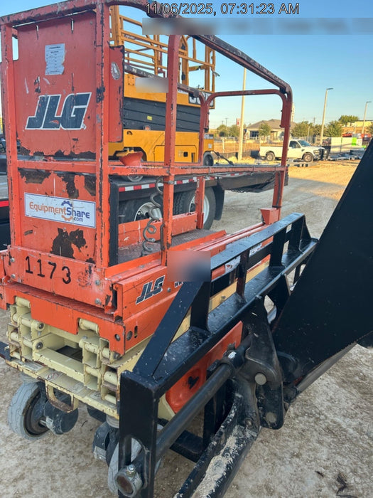 2016 JLG 1930ES