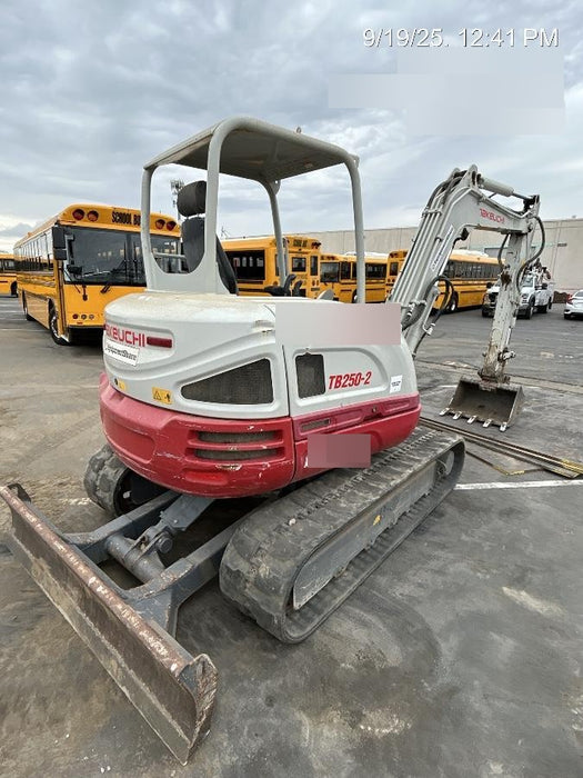 2020 TAKEUCHI TB250-2