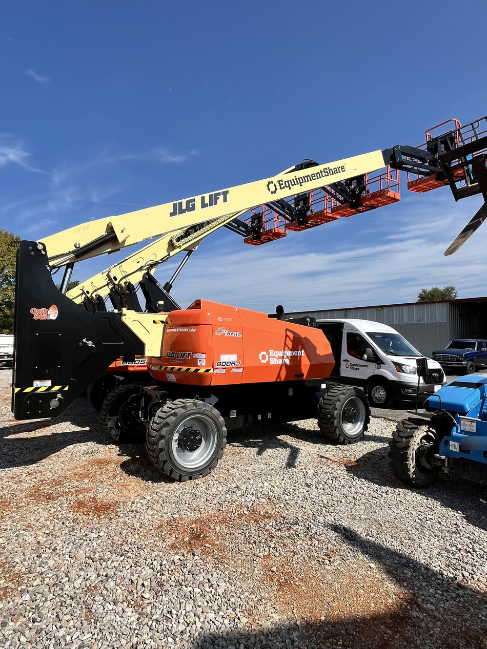 2025 JLG 800AJ
