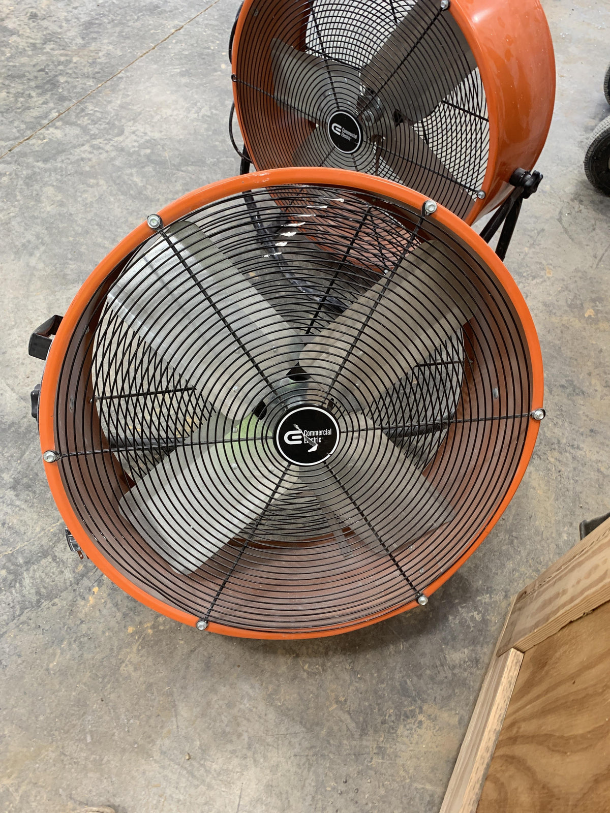 2021 COMMERCIAL ELECTRIC 24" HD FAN