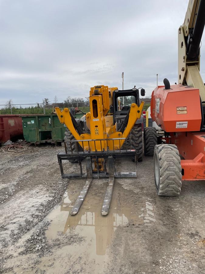 2023 JCB 510-56