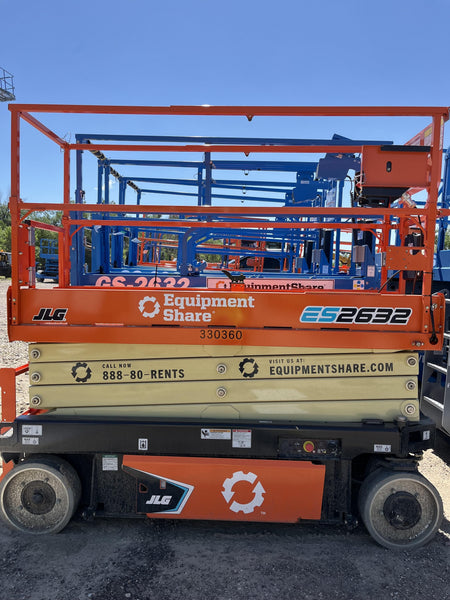 2023 JLG ES2632