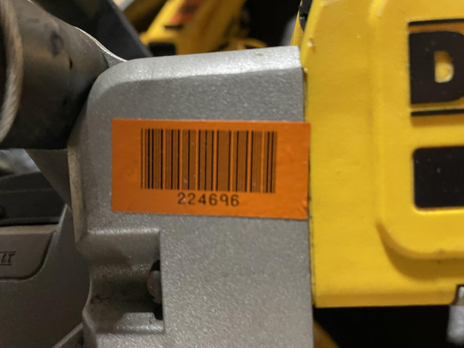 2022 DEWALT DCS374P2