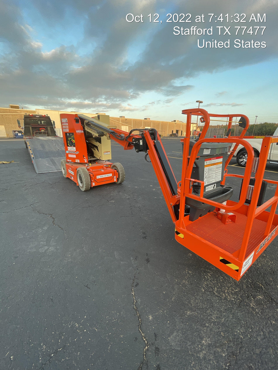 2022 JLG E300AJP