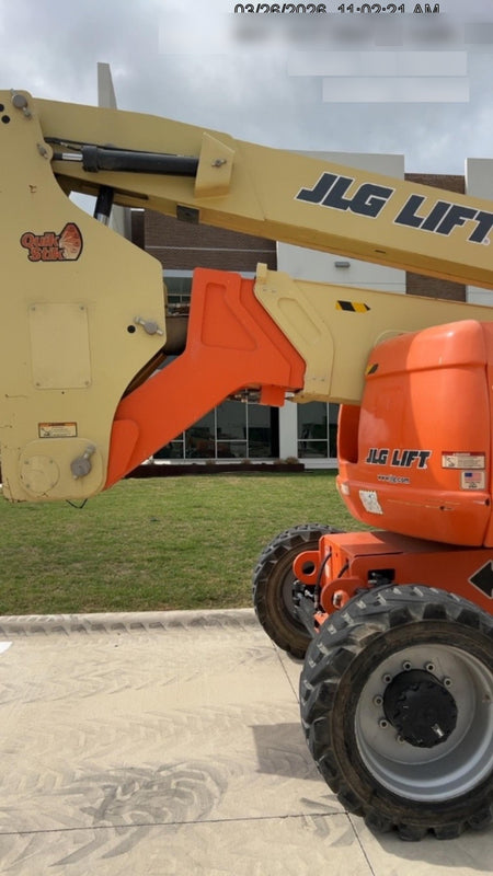 2021 JLG 800AJ