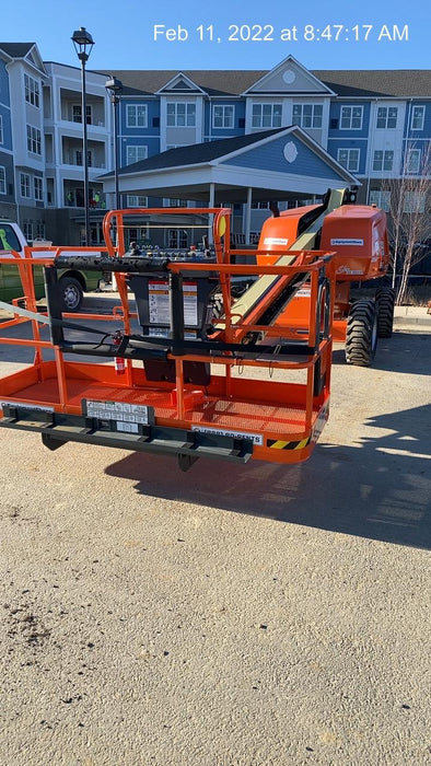 2021 JLG 400S