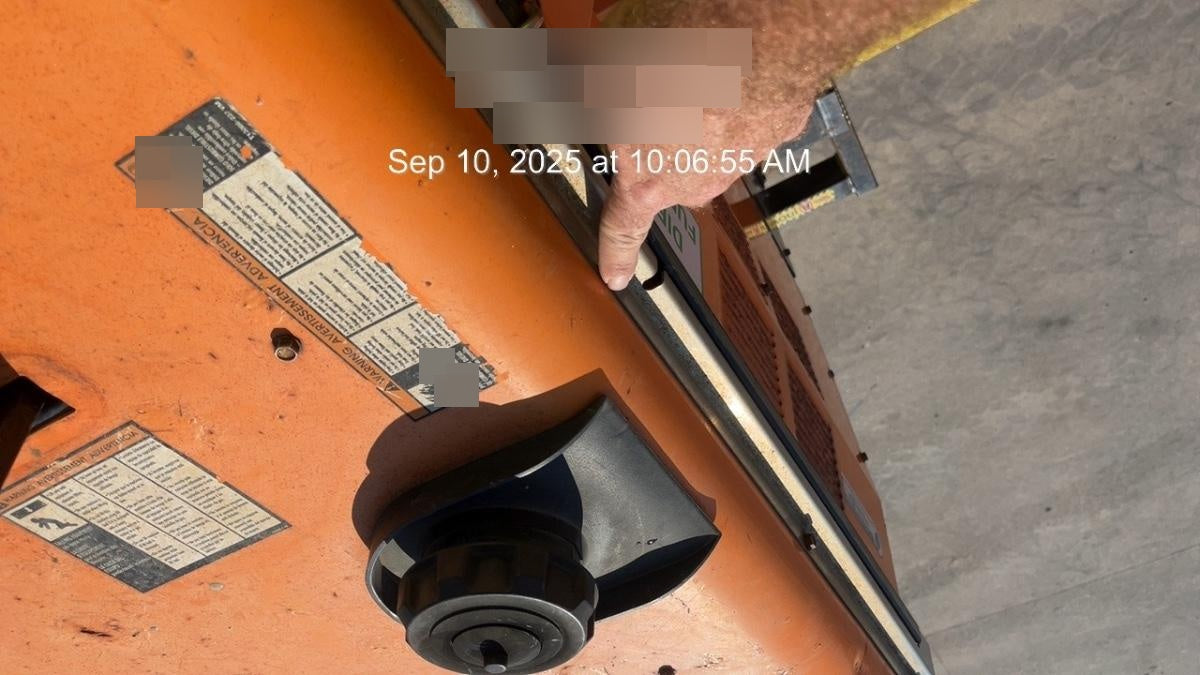 2021 Lincoln Electric Vantage 322 Vantage 322 Ready Pak 3 w/ Decals, ORANGE (includes trailer, cable rack, fender light kit) NO Telematics