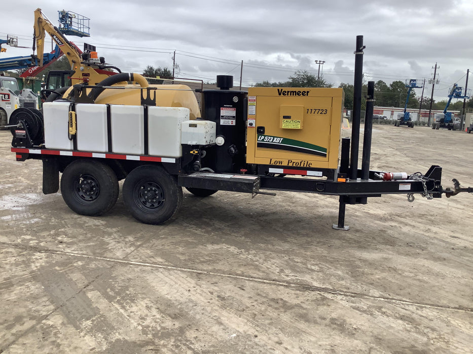 2020 Vac-Tron LP573XDT Tier 4 Kohler Diesel Engine, 500 Gallon Debris Tank w/ Hydraulic Tilt, two (2) 100 Gallon Water Tanks, Low Profile Torsion Axles (12,000 GVWR), Manual Jack Trailer