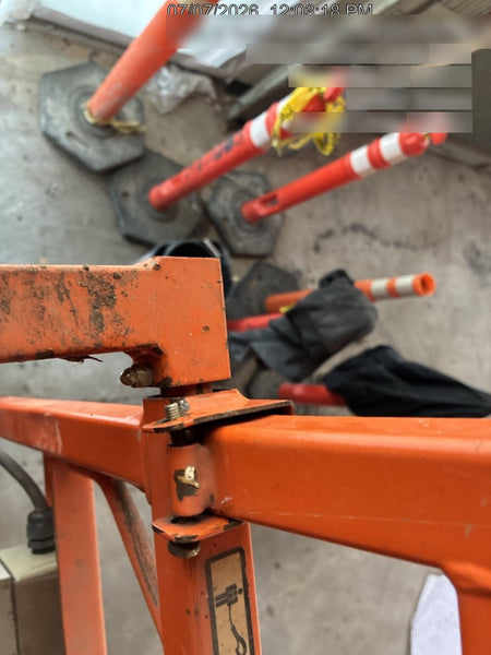 2022 JLG ES3246