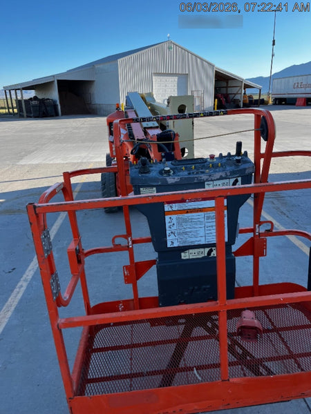 2019 JLG E450AJ
