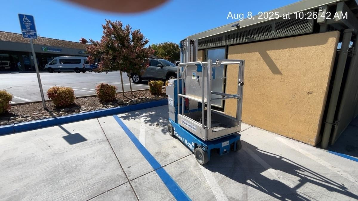 2019 GENIE GR-20
