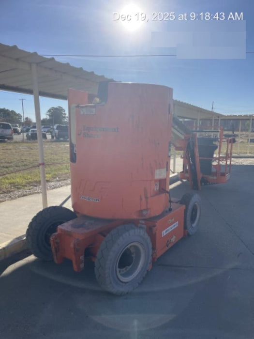 2019 JLG E300AJP