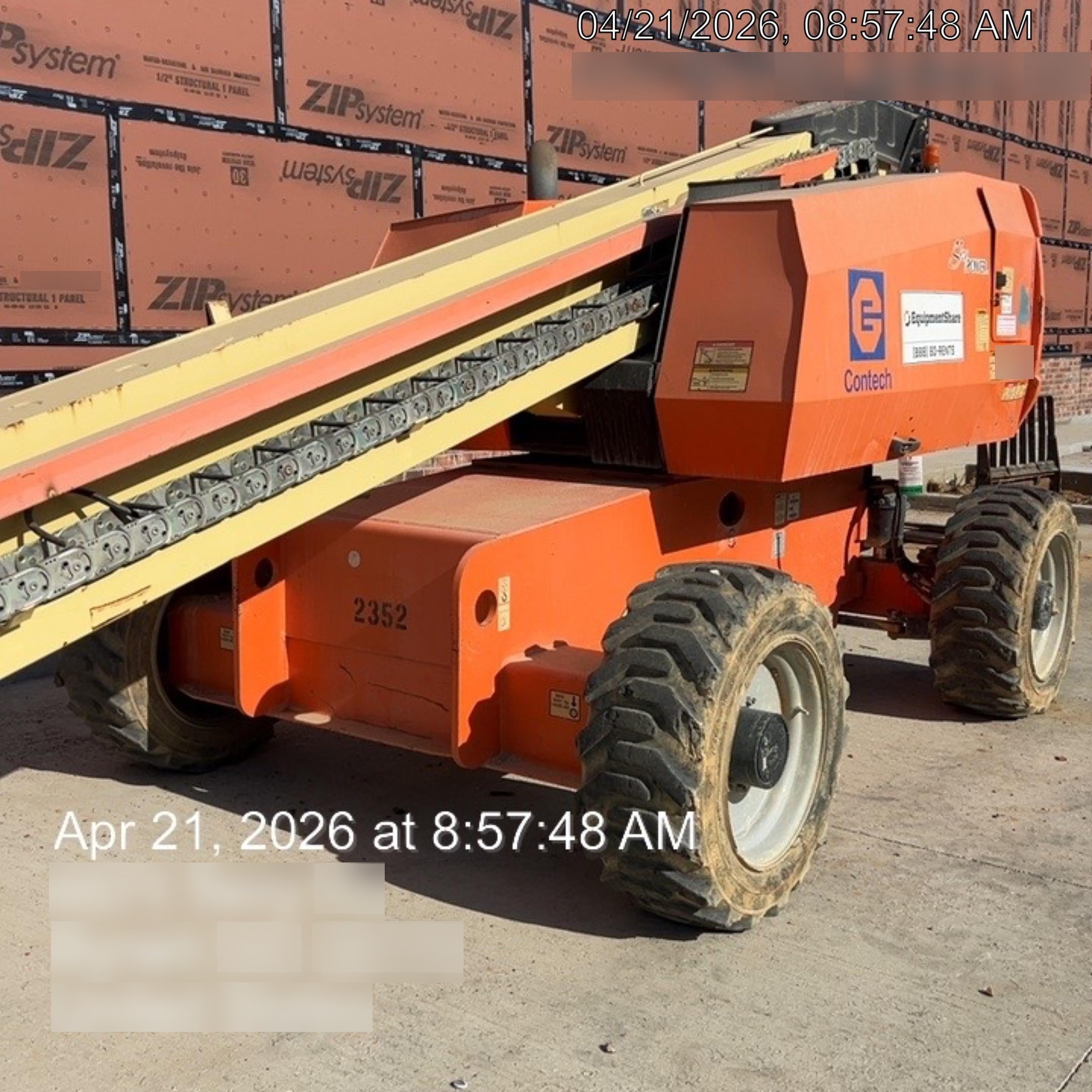2017 JLG 660SJ