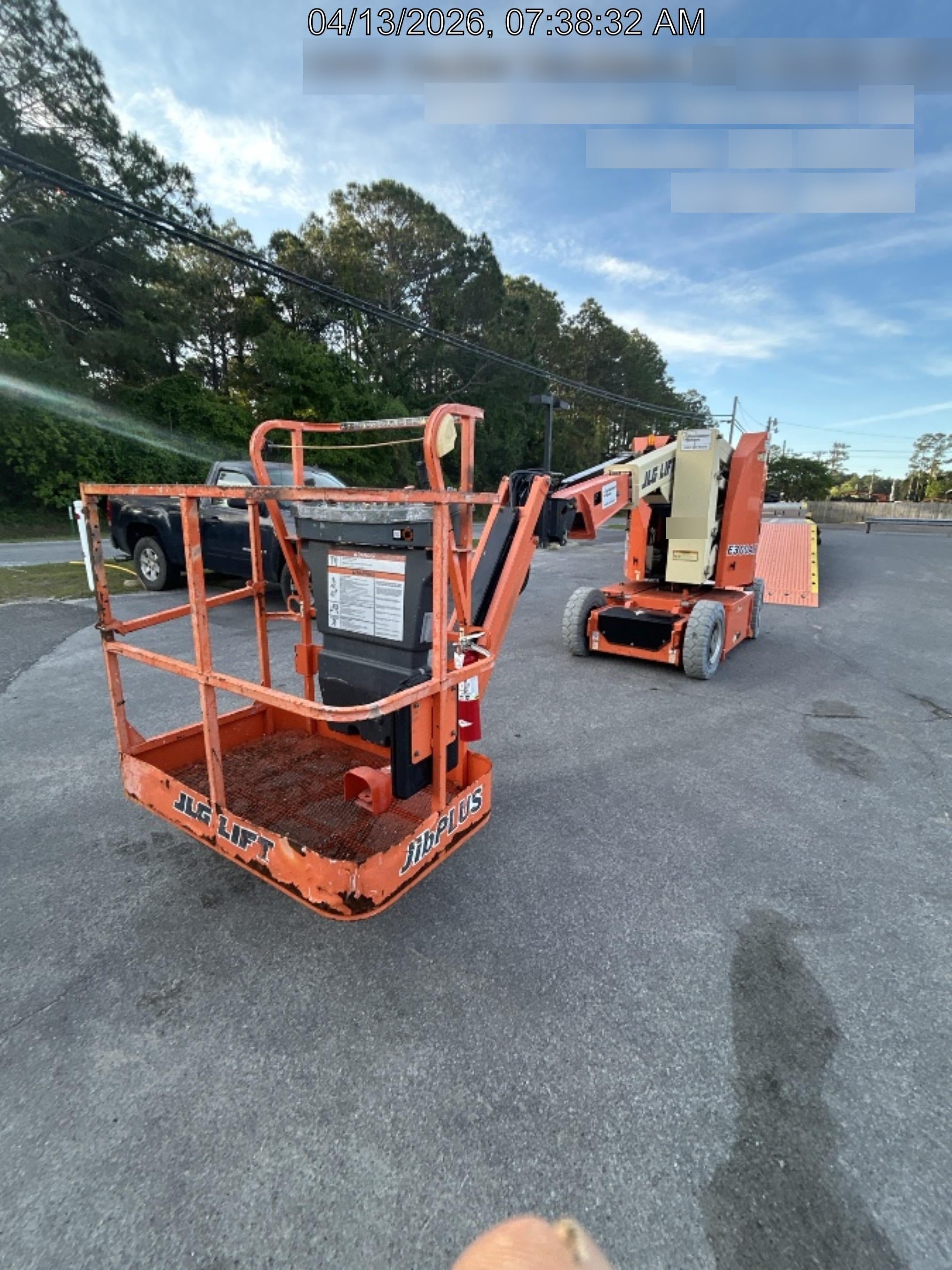 2019 JLG E300AJP