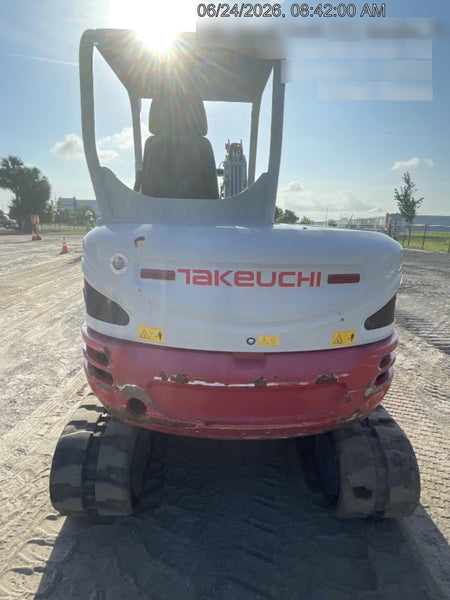 2023 TAKEUCHI TB250-2R