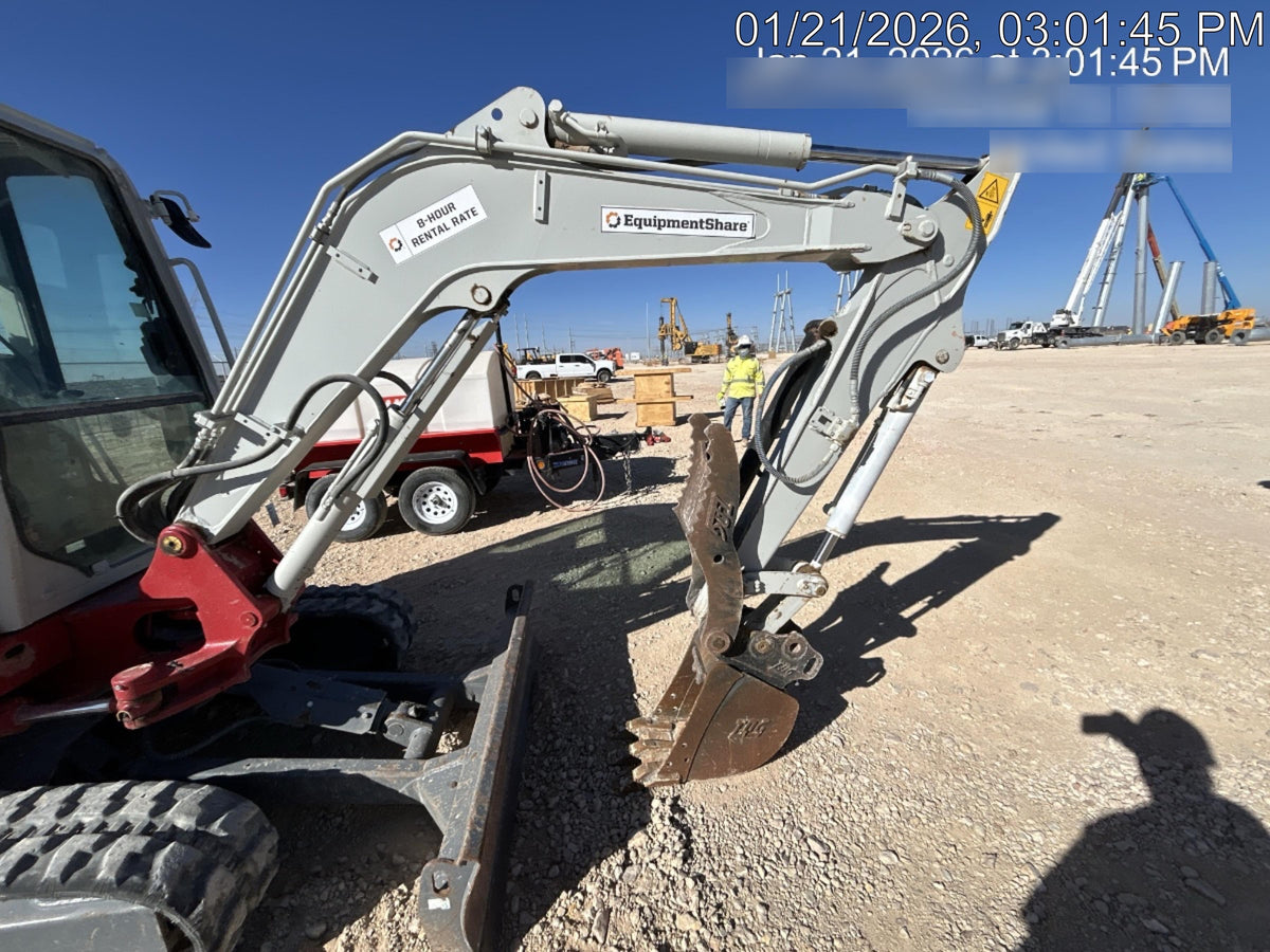 2023 TAKEUCHI TB235-2CR