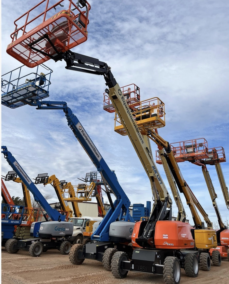 2023 JLG 660SJ