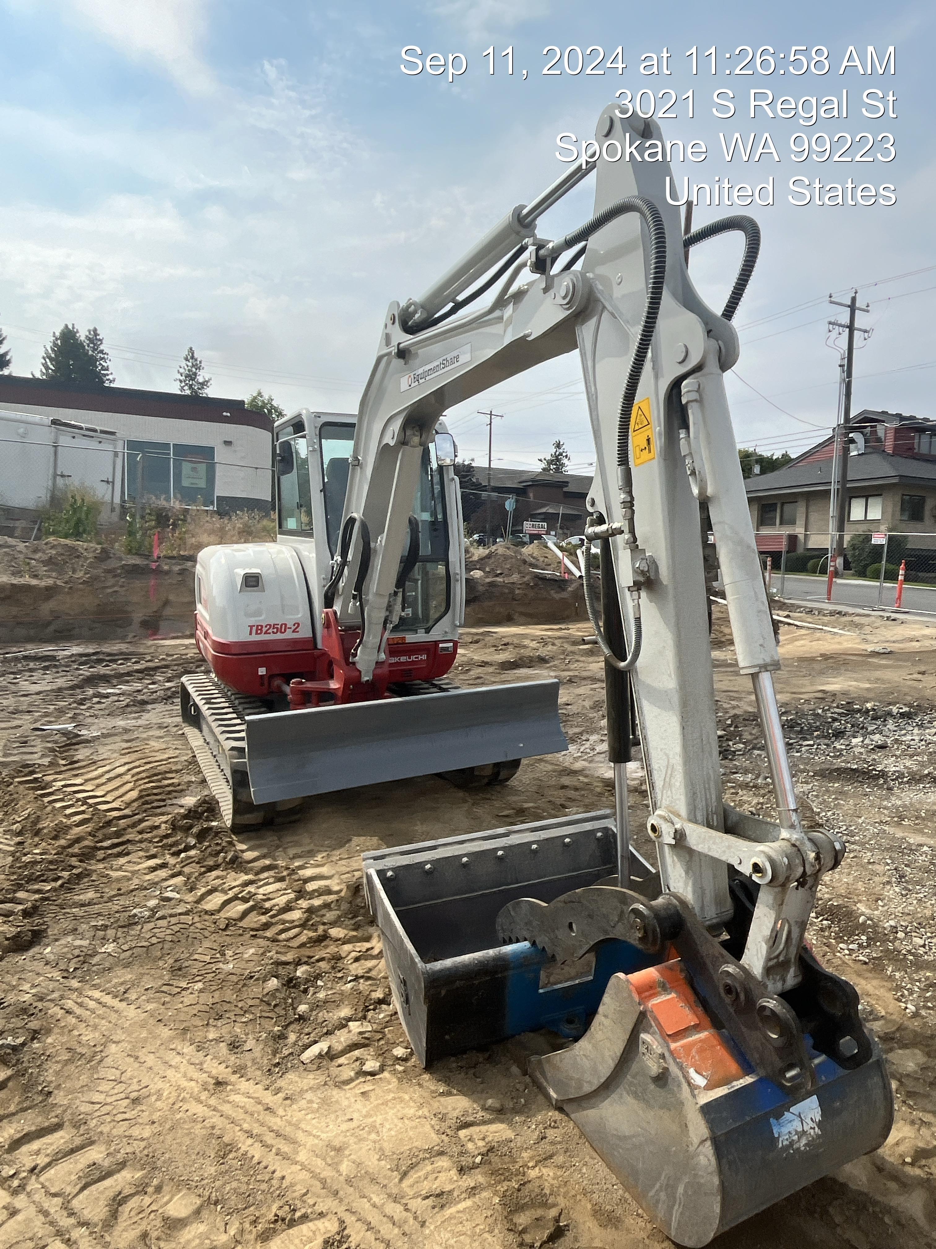 2024 TAKEUCHI TB250-2CR