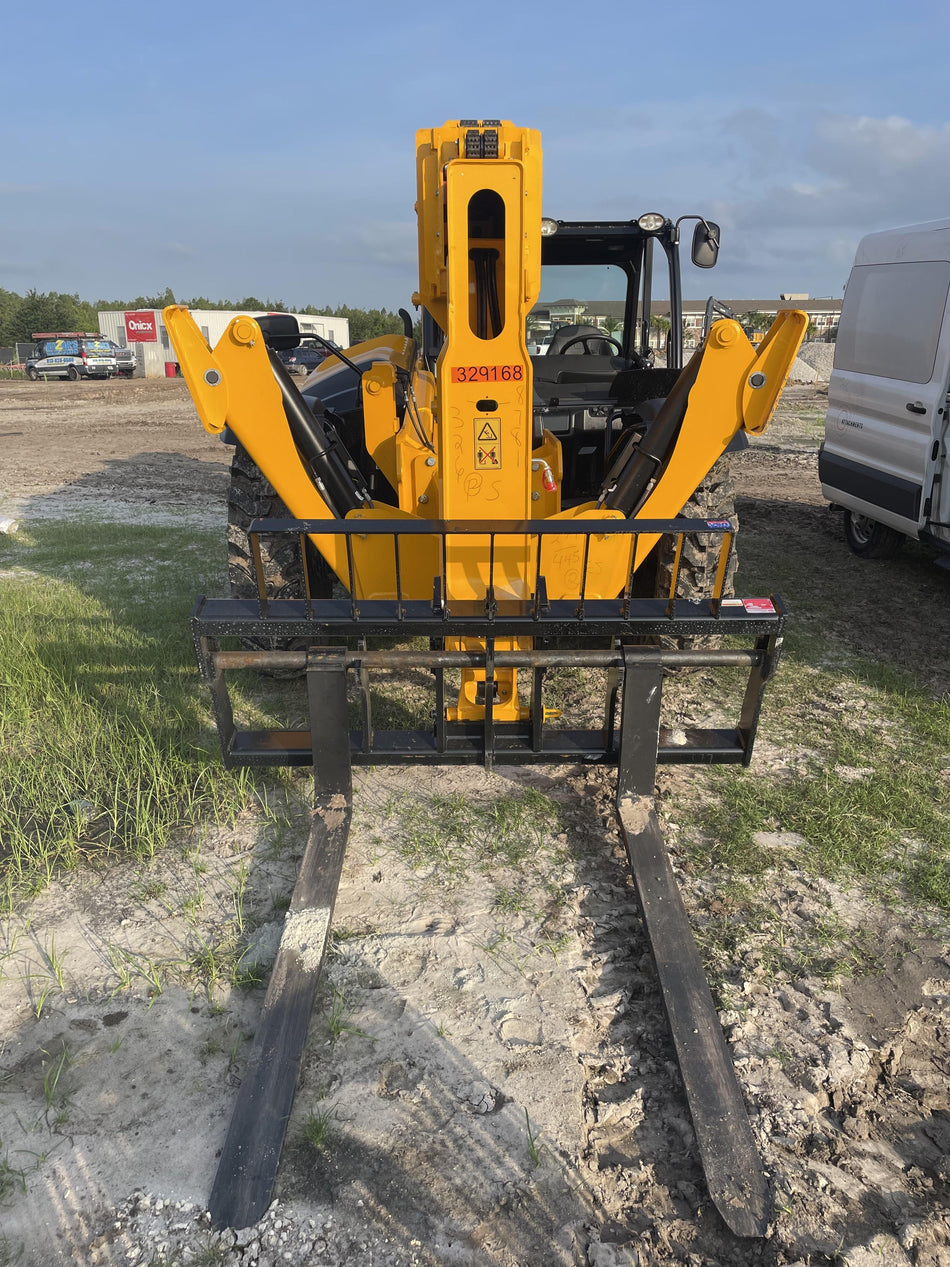 2023 JCB 510-56
