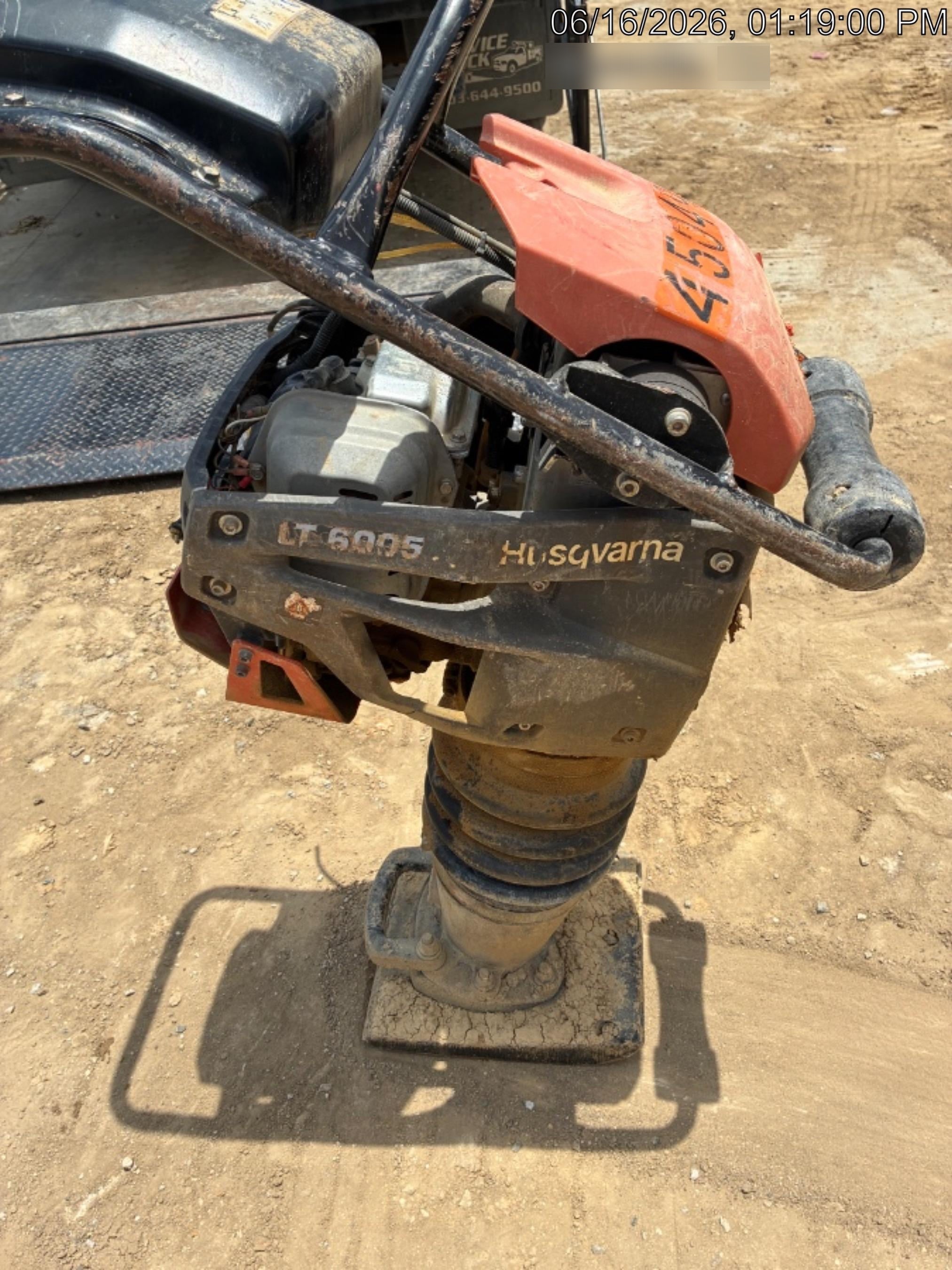 2024 HUSQVARNA LT6005