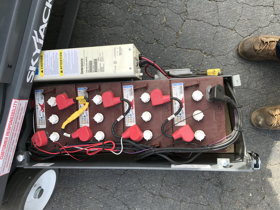 2020 Skyjack SJIII-3219 Solid NM Tires, Half height spring hinged entry gate, Dual Beacons, 800W Inverter