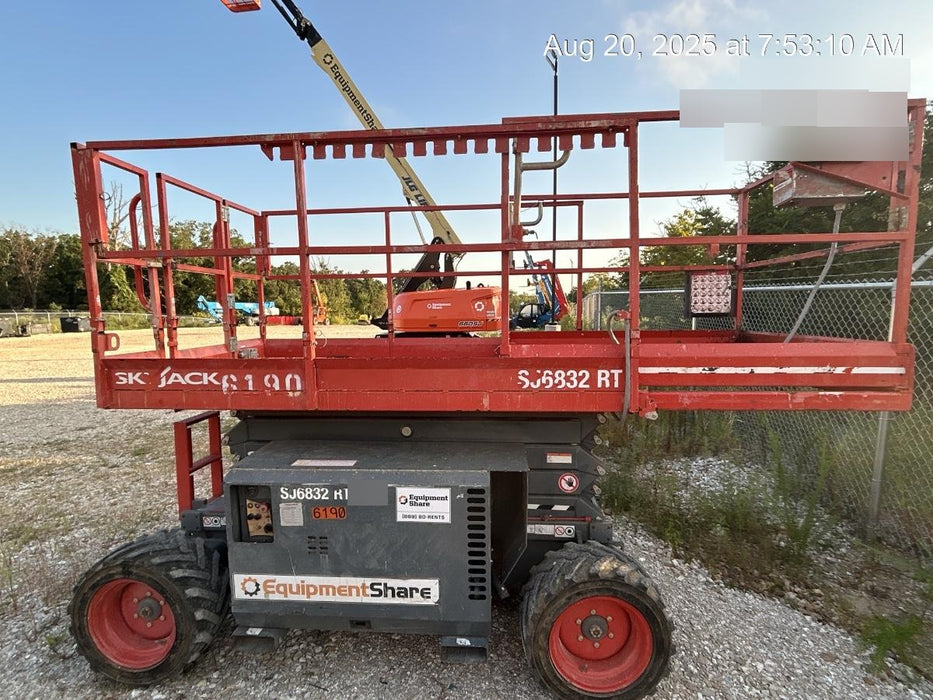 2017 SKYJACK SJ6832 RT
