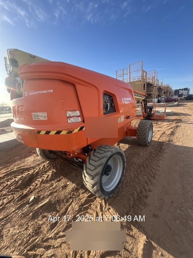 2022 JLG 660SJ