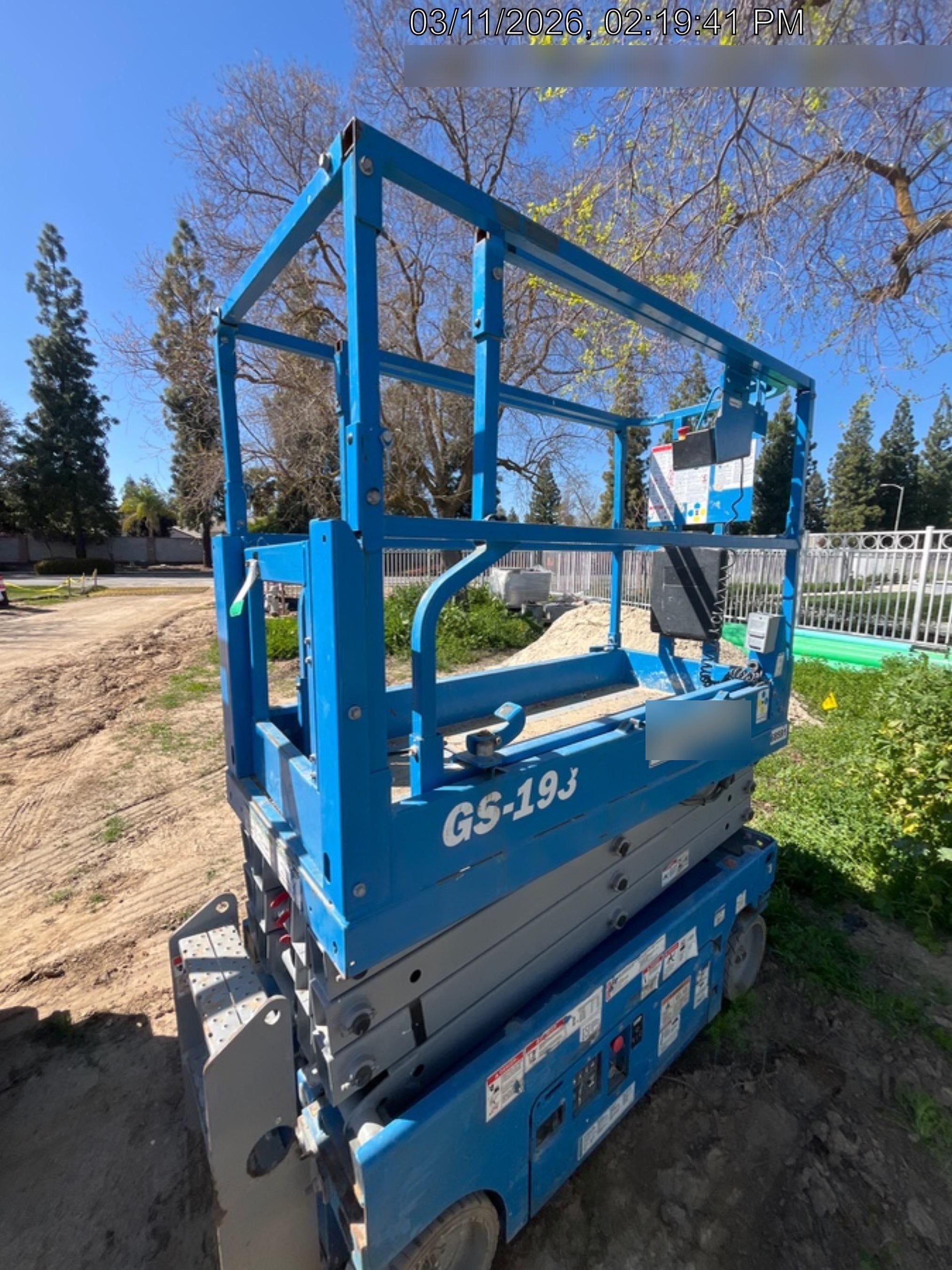 2020 Genie GS-1930 Solid Non Marking Tires, Beacon, Folding rails with half height swing gate, 800W Inverter