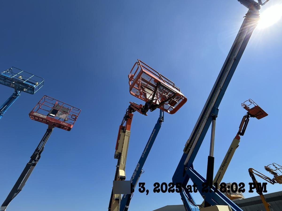 2019 JLG 450AJ