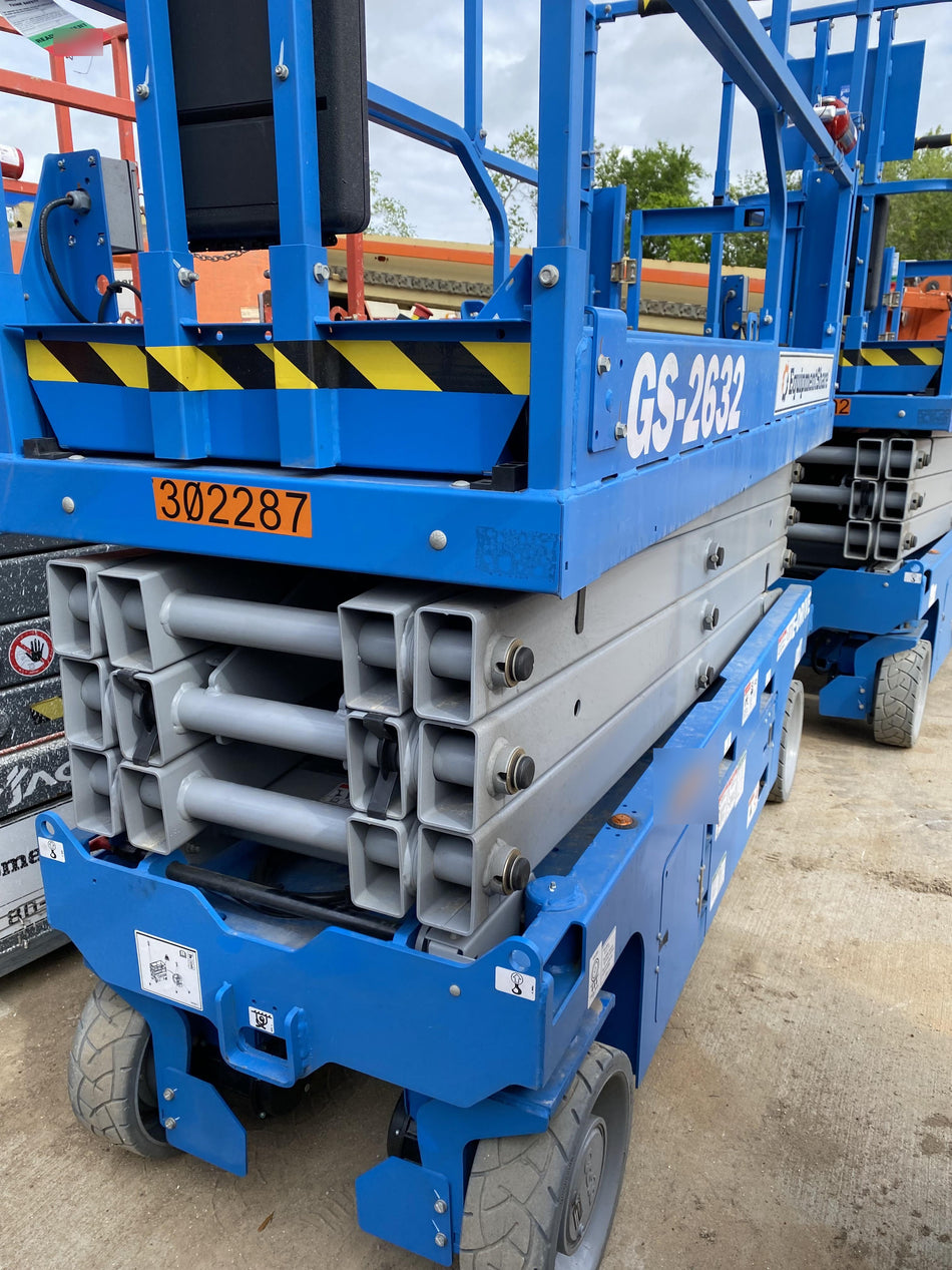 2023 GENIE GS-2632