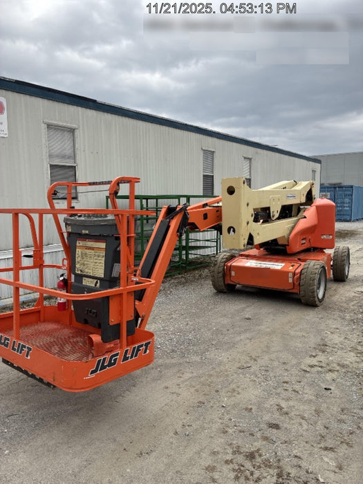 2019 JLG E450AJ