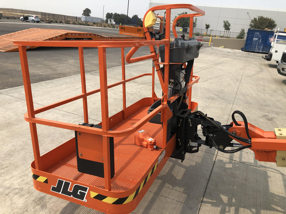 2020 JLG 400S