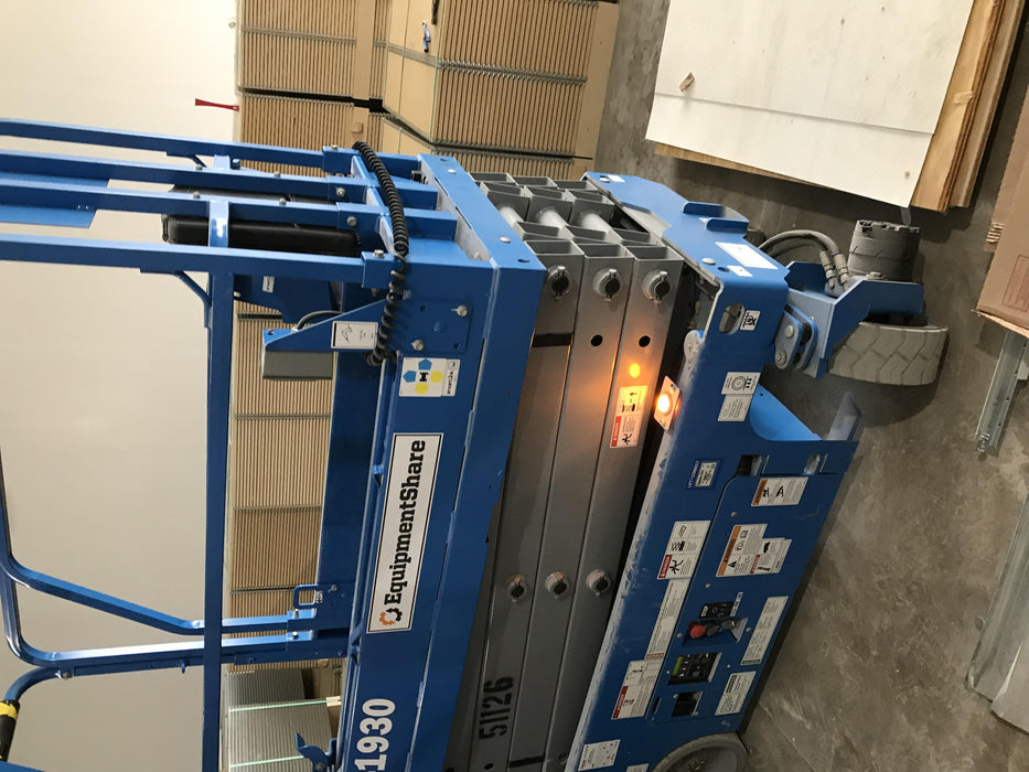 2019 Genie GS-1930 Fixed Rails with Chain Entry