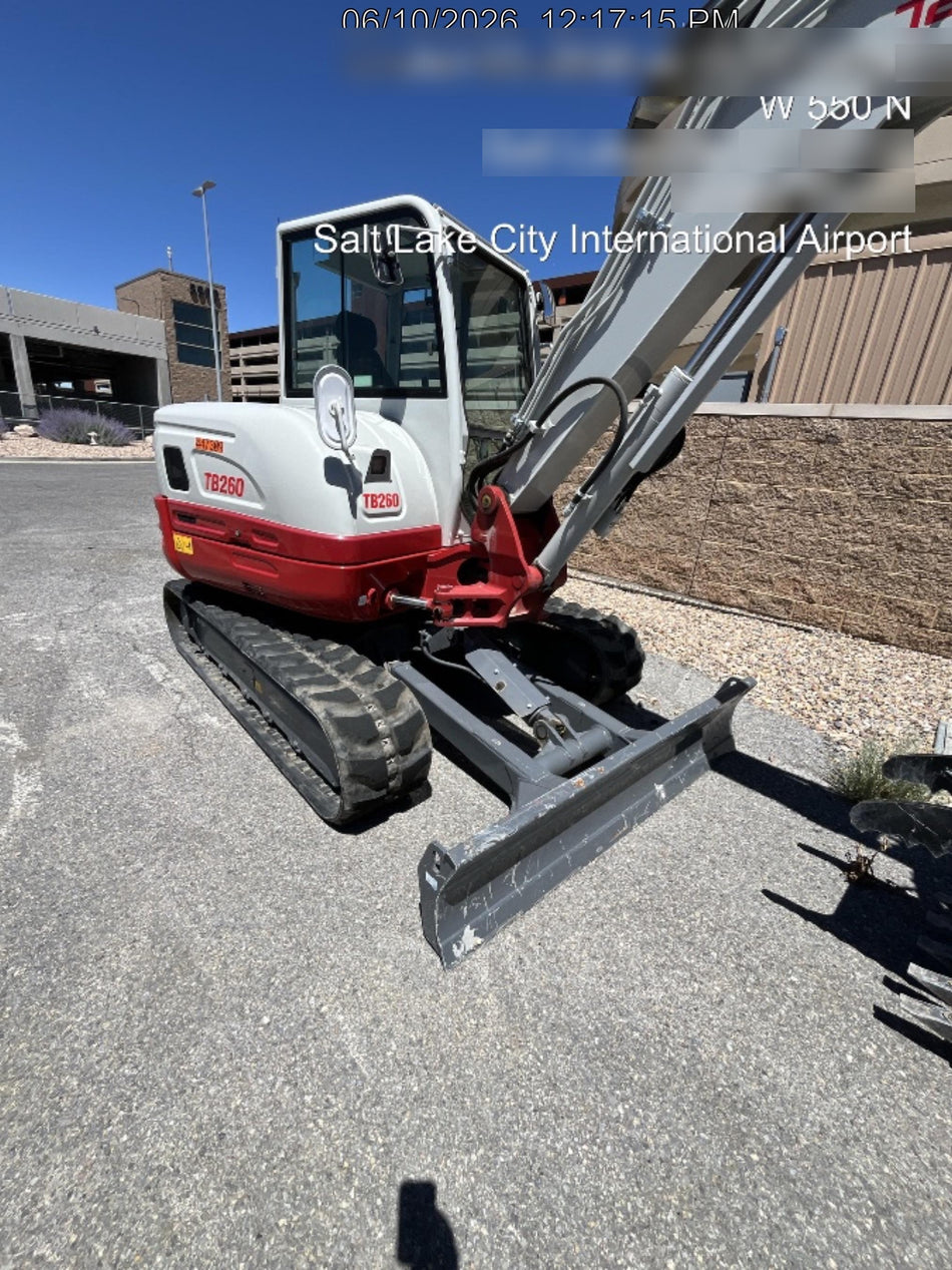 2024 TAKEUCHI TB260-CR