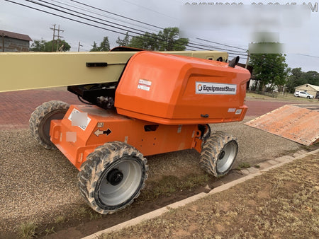 2019 JLG 660SJ