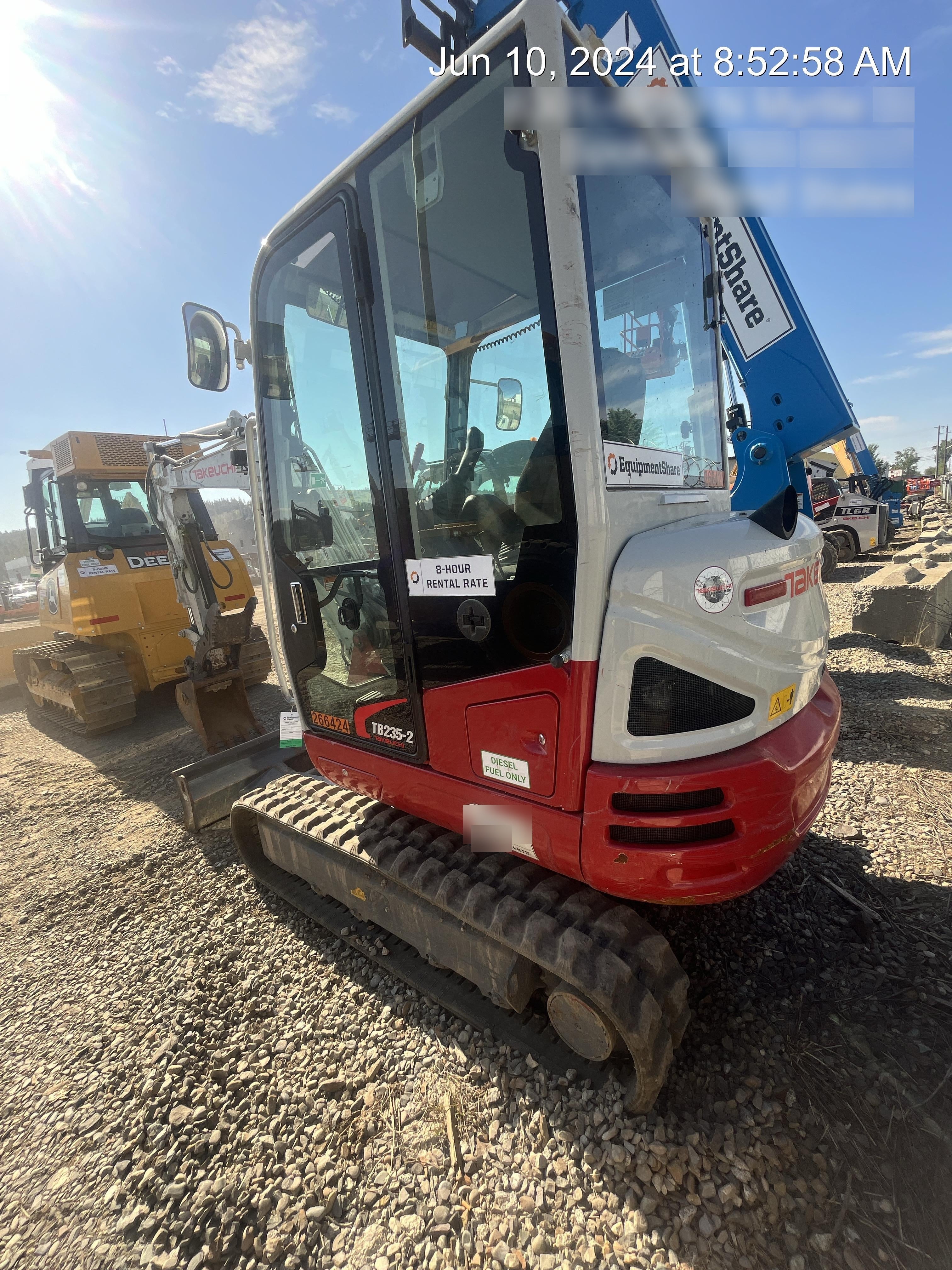 2022 TAKEUCHI TB235-2CR