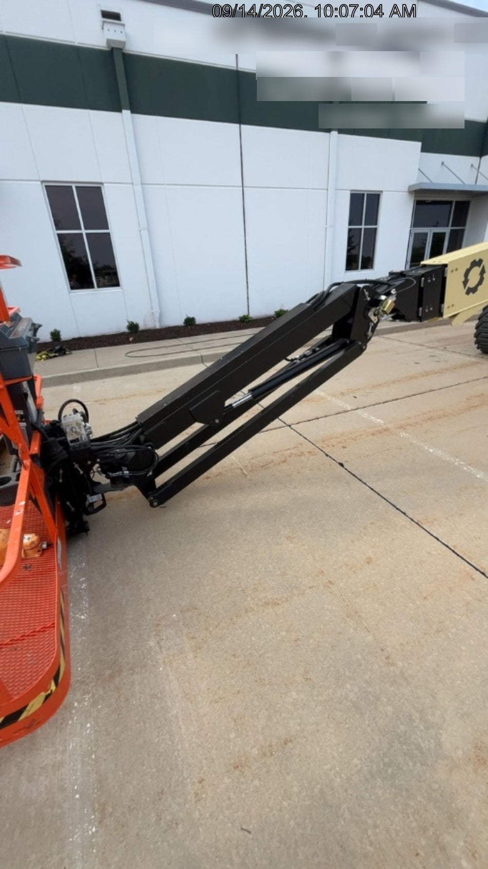 2025 JLG 660SJ