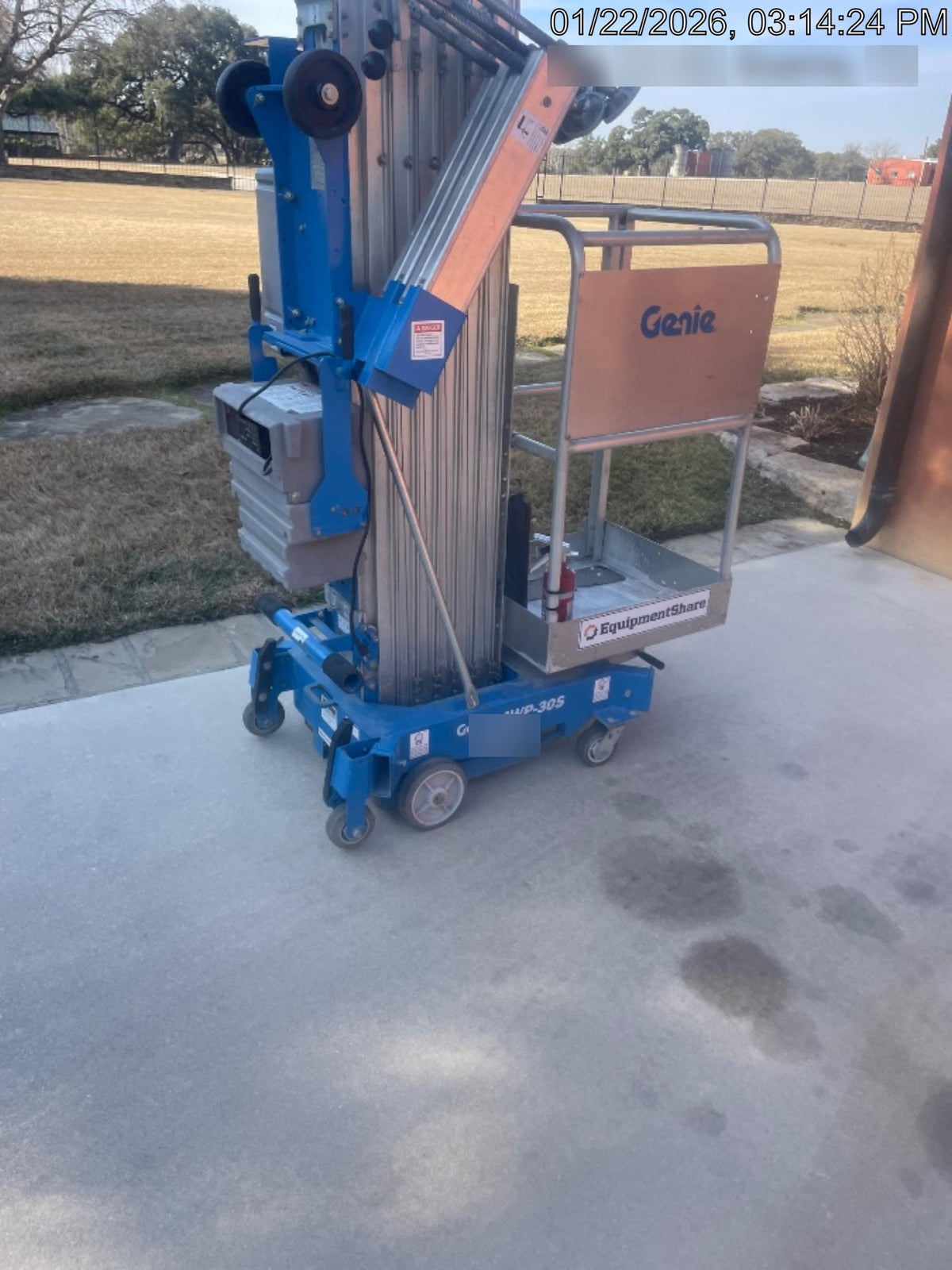 2019 GENIE AWP-30S