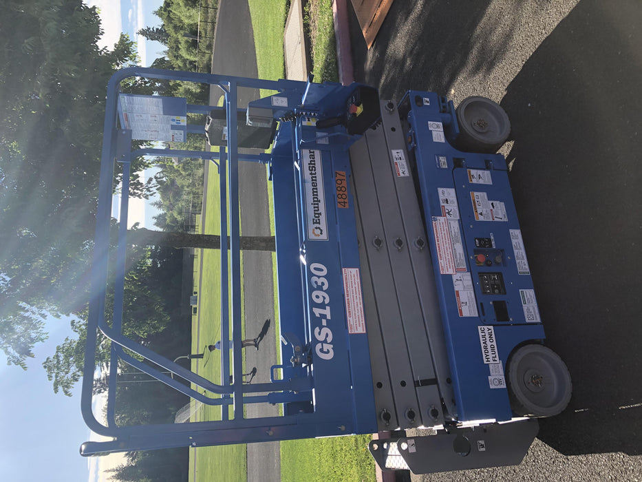 2019 Genie GS-1930 Half Height Swing Gate, 800W Inverter