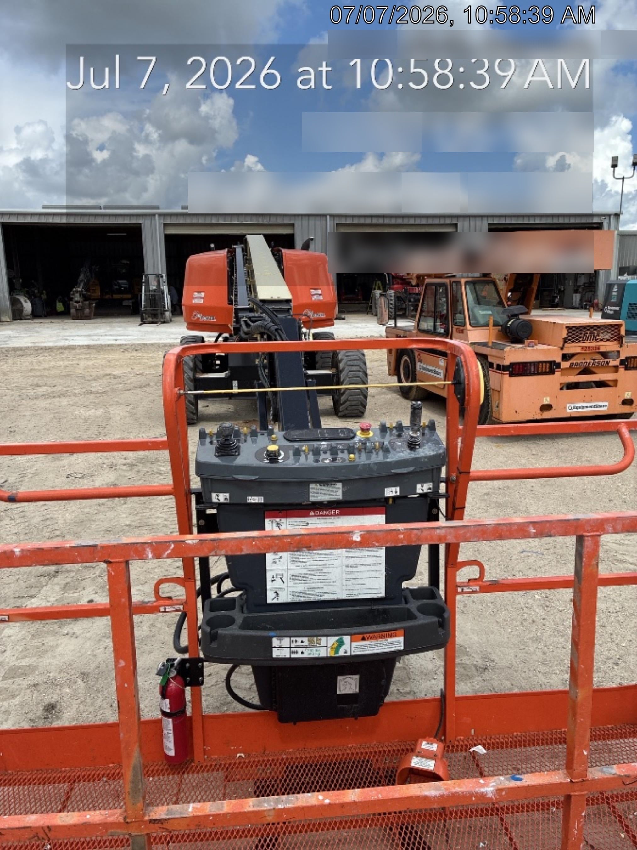 2025 JLG 660SJ