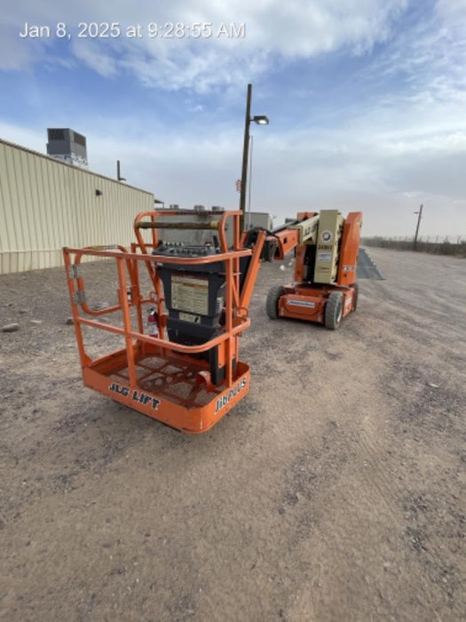 2019 JLG E300AJP