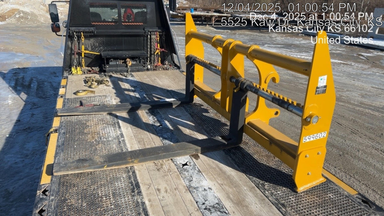 2025 JOHN DEERE 96" Loader Fork Carriage - John Deere