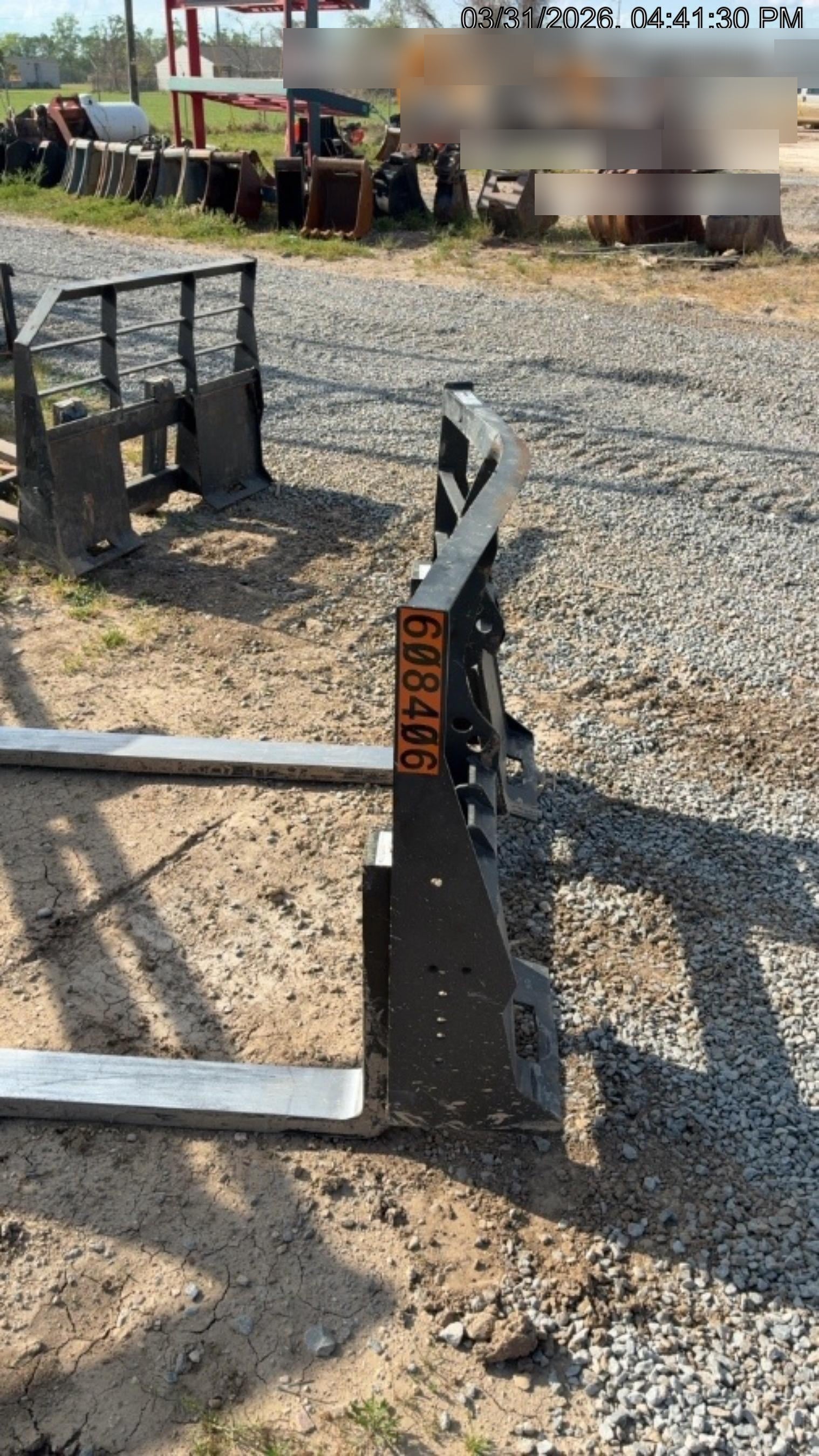 2025 ARROW MATERIAL HANDLING 72" Pallet Forks - Arrow