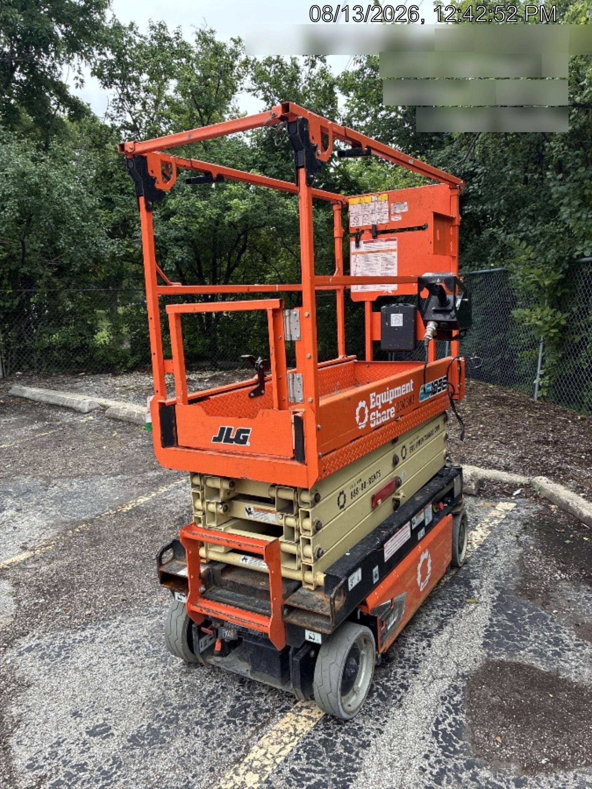 2022 JLG ES1932