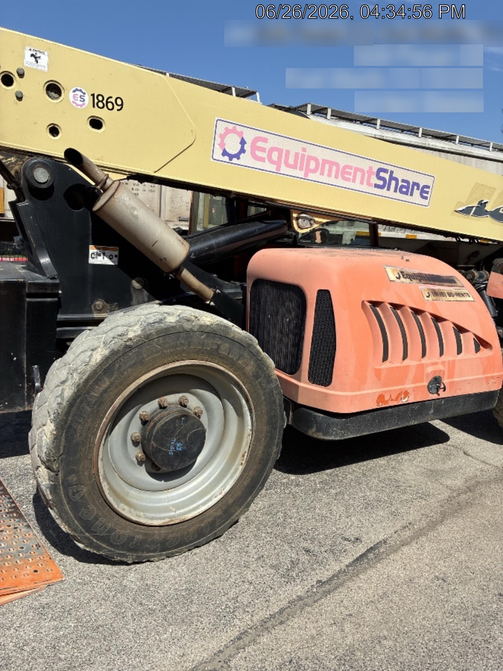 2008 JLG G9-43A