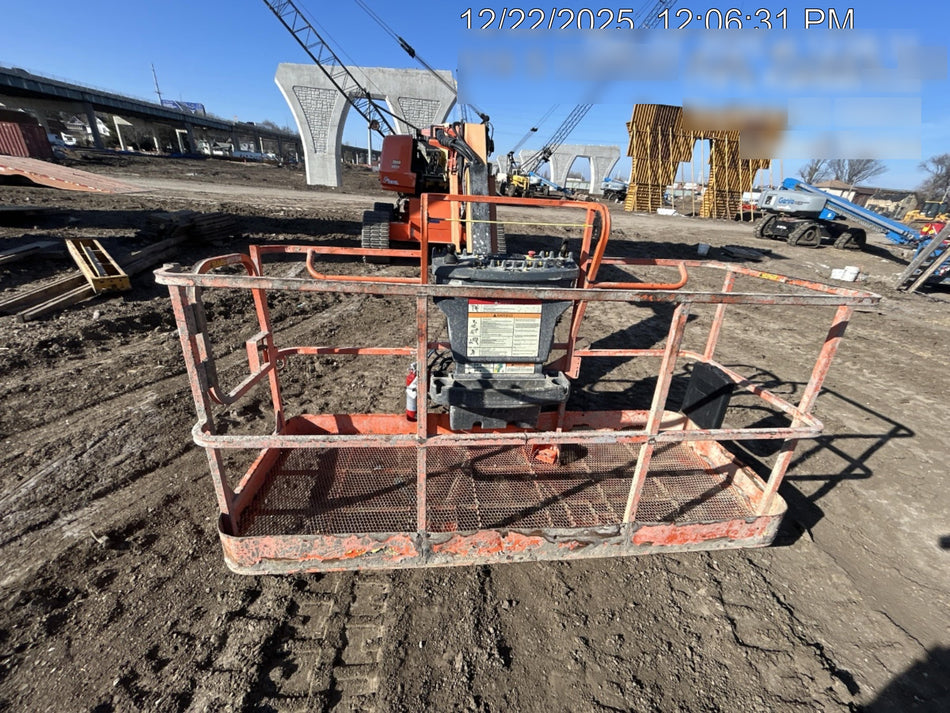 2022 JLG 660SJ Quad Track